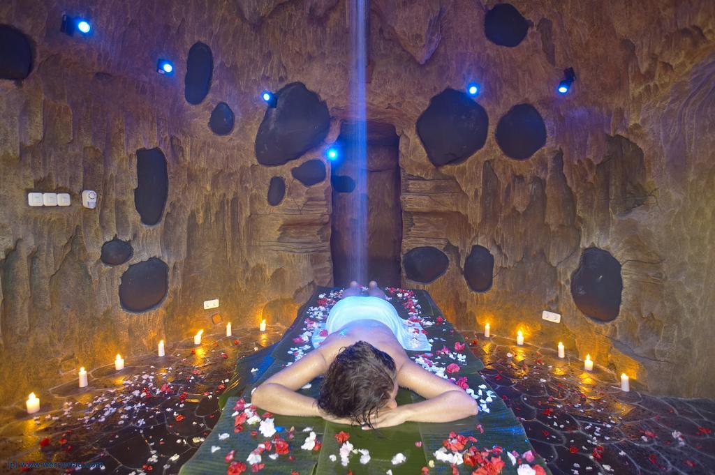 Siddhartha Oceanfront Resort & Spa Bali كوبو المظهر الخارجي الصورة