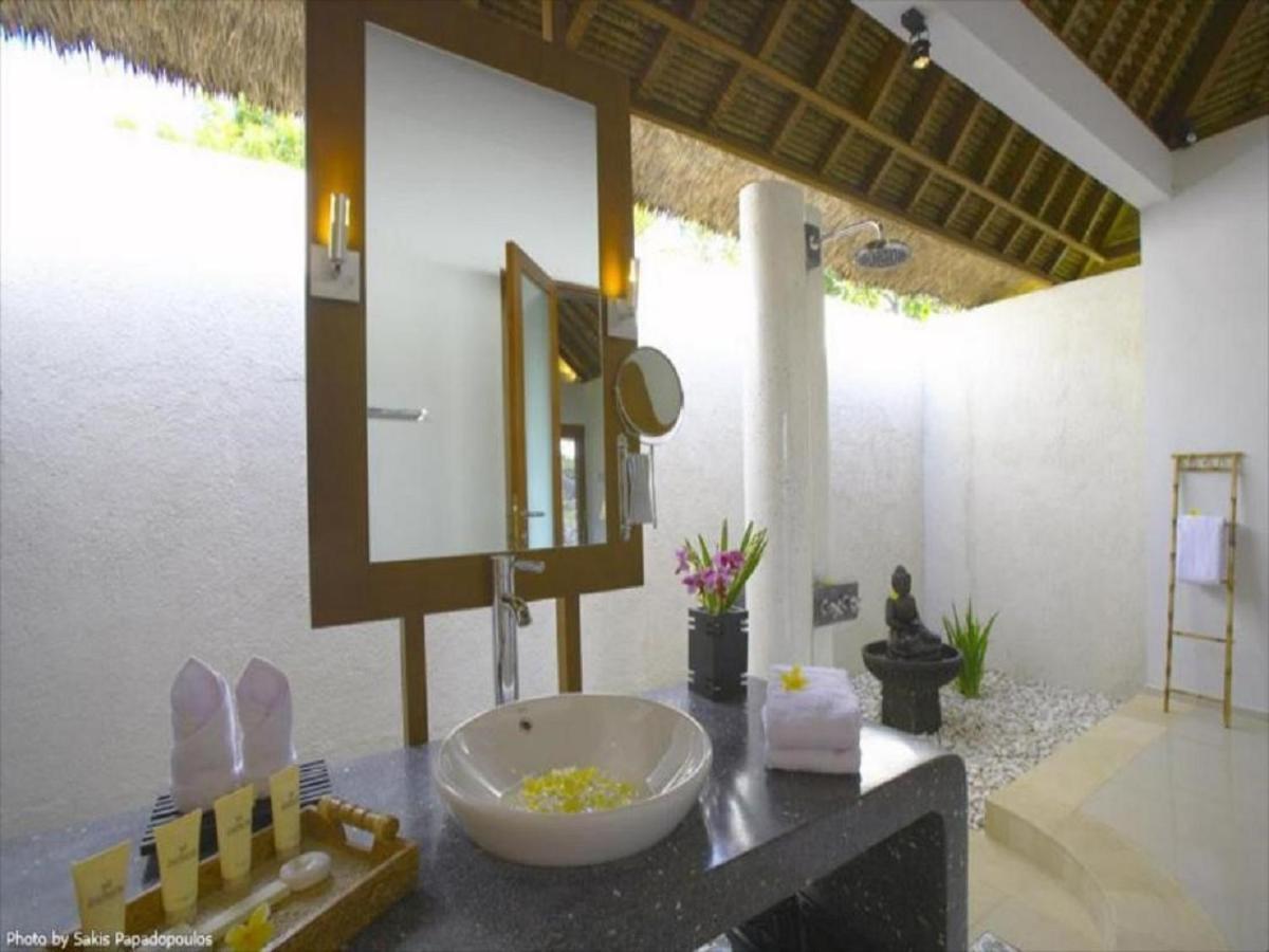 Siddhartha Oceanfront Resort & Spa Bali كوبو المظهر الخارجي الصورة